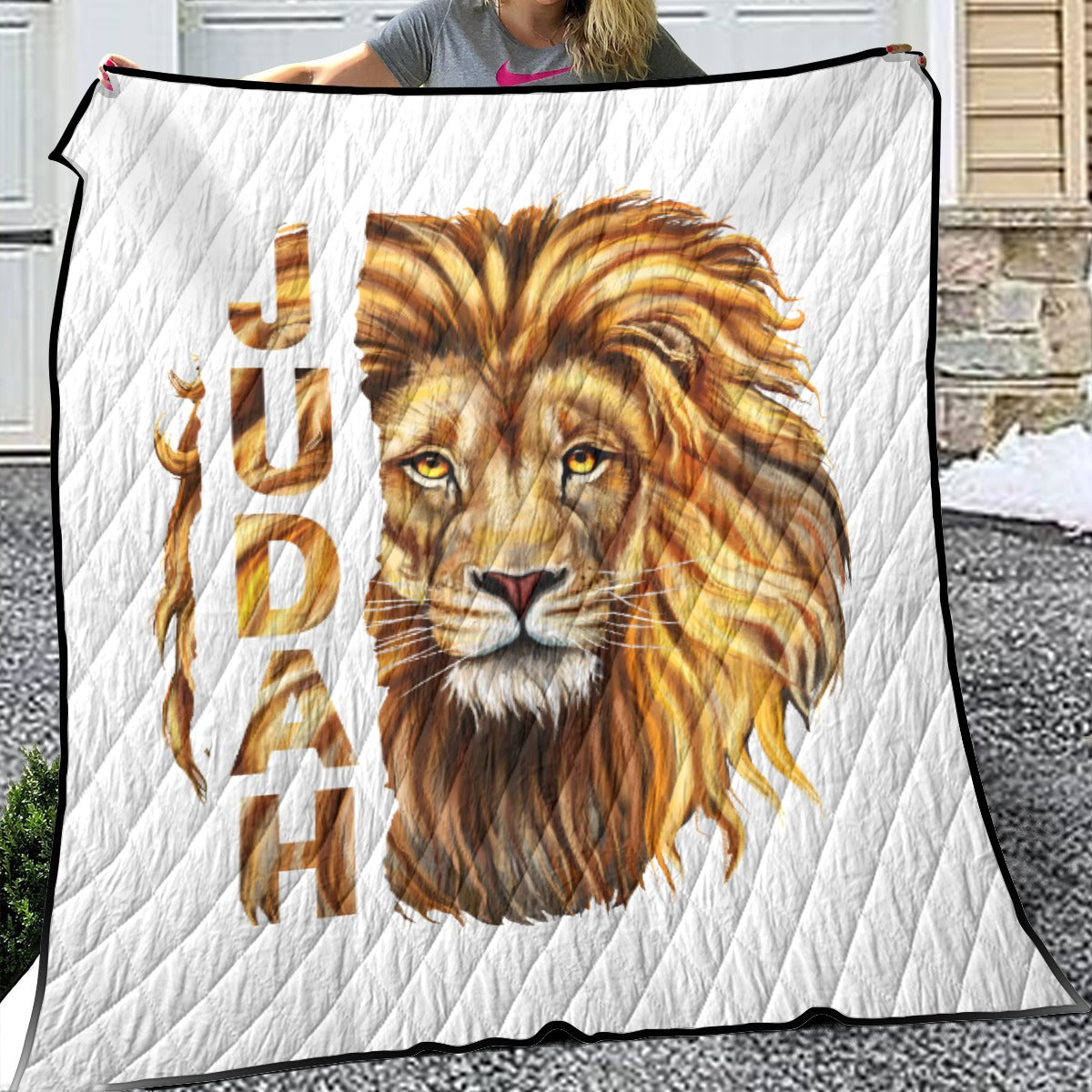 JUDAH LION White Quilt